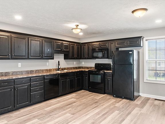 4th image of 125 Southview Dr