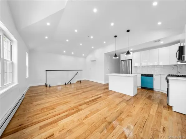 24533 147th Rd, Rosedale, NY