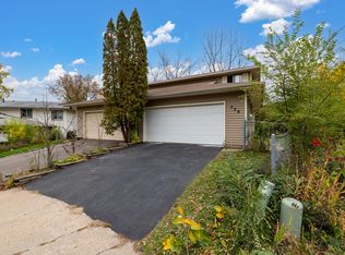 326 Morningside Cir, Saint Paul, MN 55119