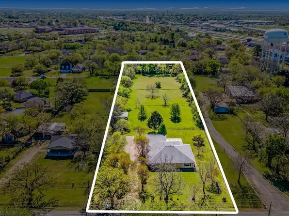 402 E Simonds Rd, Seagoville, TX 75159