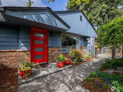 12021 5th Avenue NE, Seattle, WA, 98125