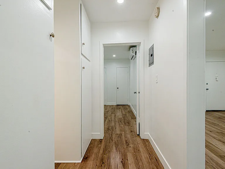4324 Ventura Canyon Ave — Photo 17