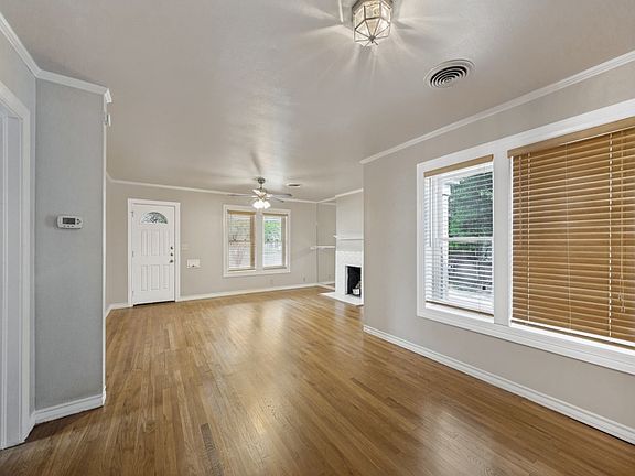 4th image of 1122 Bonnie Brae Ave