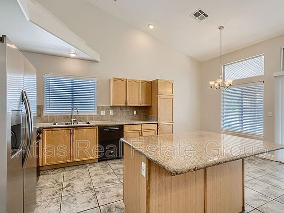 4th image of 7613 Twisted Pine Ave
