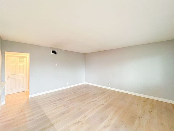 4th image of 2200 E 6th St APT 7