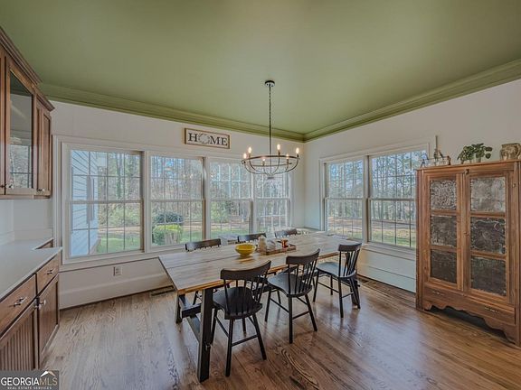 3rd image of 1400 McWilliams Rd SW