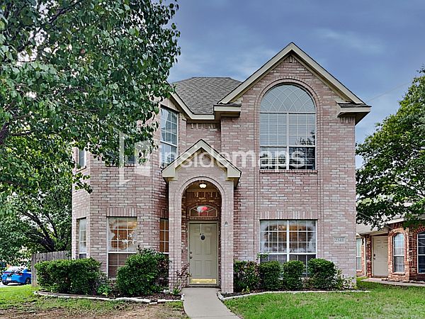 1st image of 2348 Brookview Dr