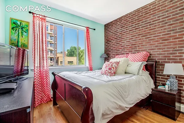 Rented by Compass | media 7