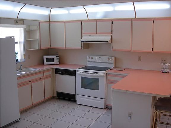 Spacious Kitchen