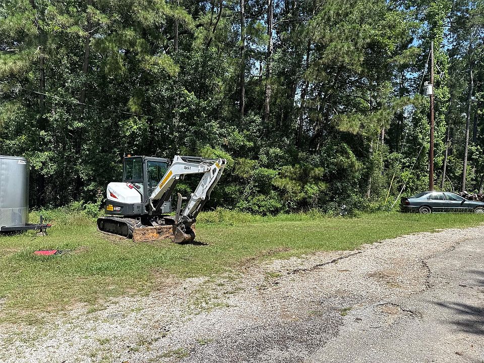 2nd image of 11236 Memory Ln