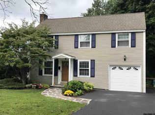 2123 McClellan St, Niskayuna, NY 12309