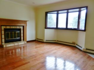 960 Woodfield Rd, West Hempstead, NY 11552