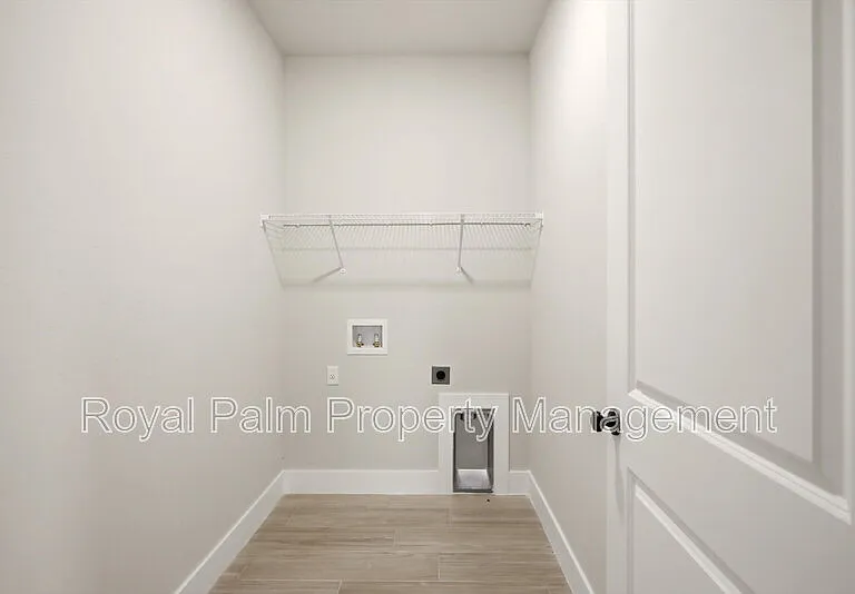 2616 NW 9th Ave — Photo 12