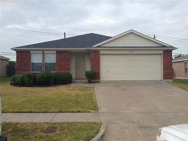 1st image of 1307 Gilday Dr