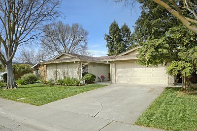 2nd image of 1217 Menlo Dr