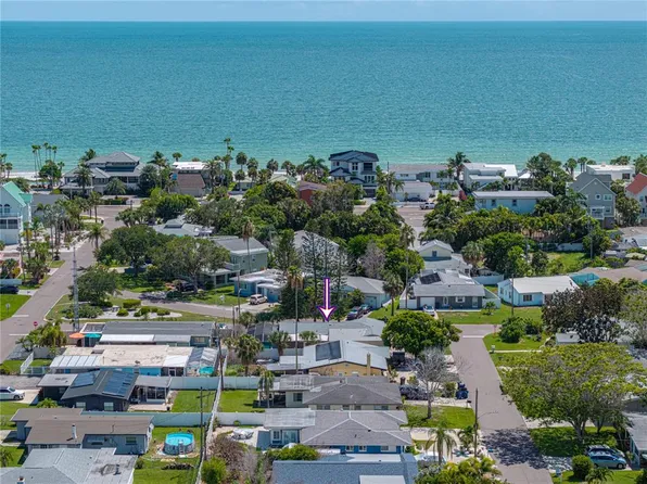 16003 2nd St E, Redington Beach, FL 33708
