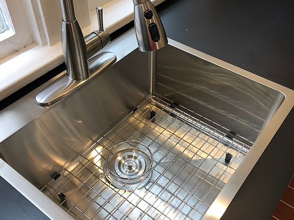 4th image of 188 Saranac Ave #2
