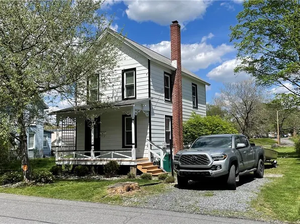 432 Birch St, East Stroudsburg, PA 18301