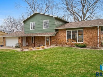 5809 W Bristol Dr, Sioux Falls, SD, 57106