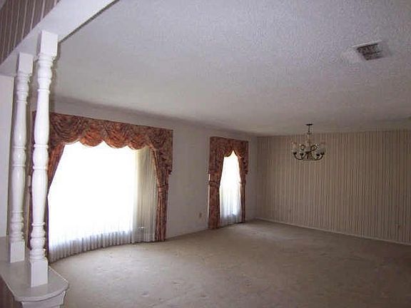 2nd image of 208 Westpark Dr N