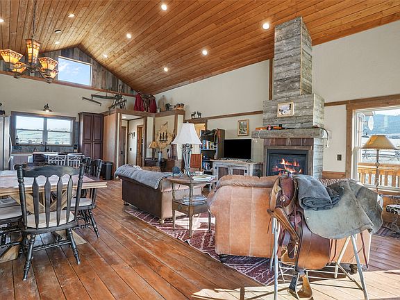 4th image of 375 Double D Rd