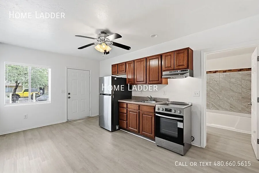 1 Month Free Rent! Studio Apartment in Gated Community close to Downtown Tucson! — Photo 3