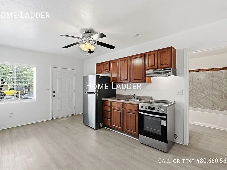 2115 N Oracle Rd #1107 — Photo 3