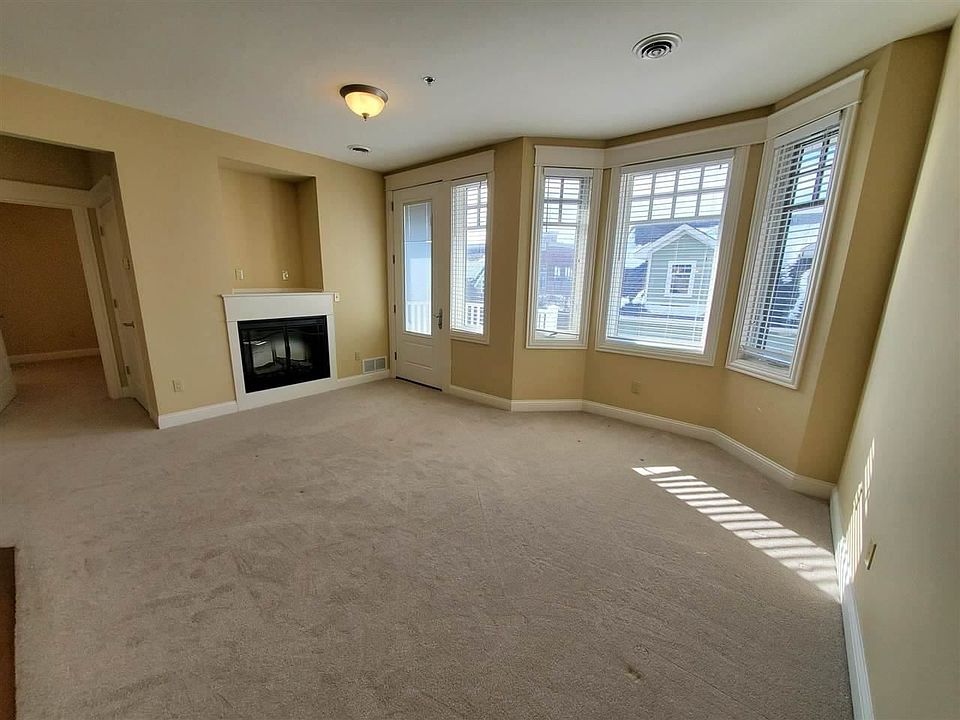 1st image of 725 Harbor Watch Dr #209
