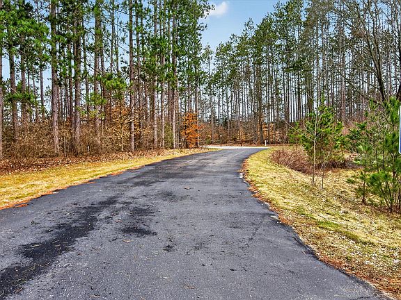 3rd image of 7977 Sandy Ln