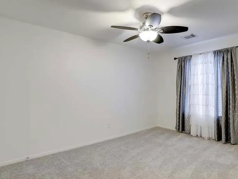 14402 Lawton Ridge Dr — Photo 11