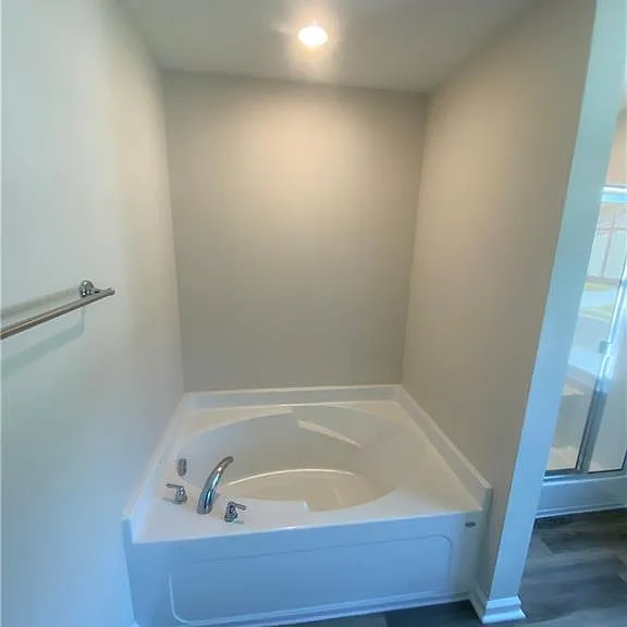 224 Cromer St — Photo 7