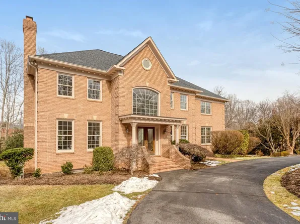 1008 Jarvis Ct, Mc Lean, VA 22101