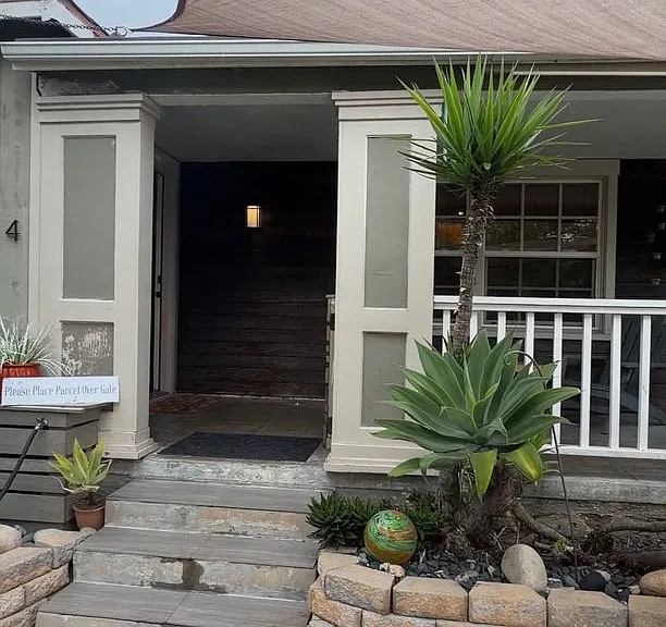 6254 Agnes Ave — Photo 2