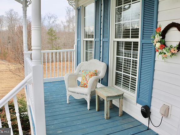 2nd image of 31 Sassafras Ln