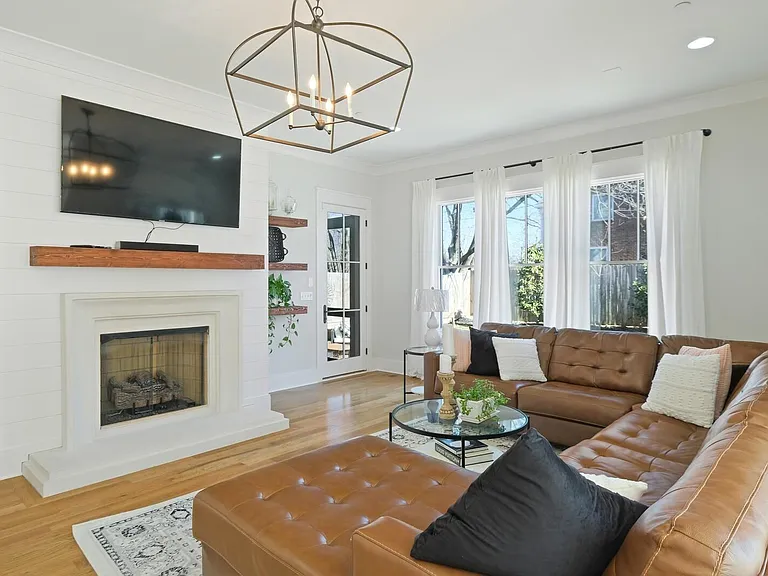 3406 Belmont Blvd — Photo 11