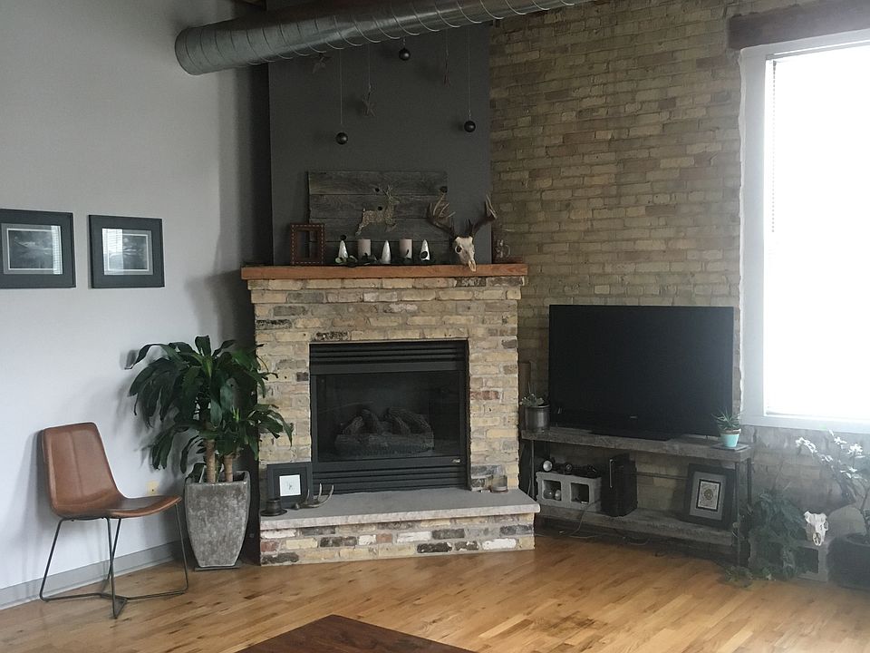 1st image of 418 N 3rd St Unit 180