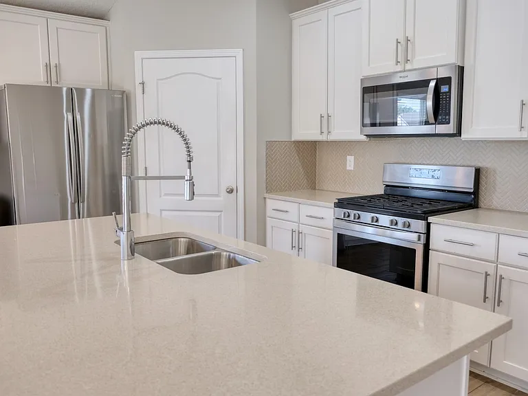 82905 Thompson Ln — Photo 3
