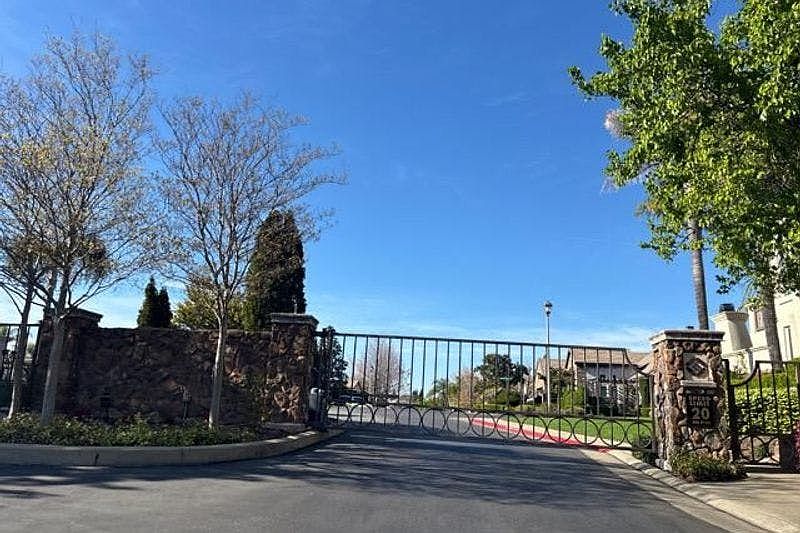 1st image of 1809 Swan Falls Ln