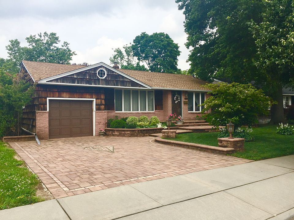 1st image of 225 Dartmouth Dr