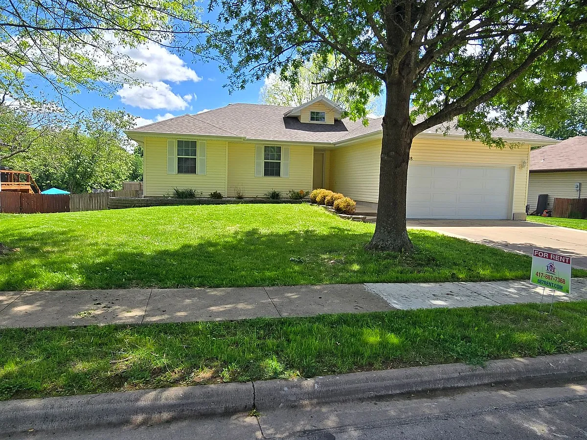 Building Photo - 5118 N Graybrooke Dr