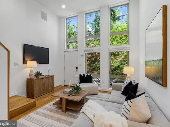 2930 W Master St, Philadelphia, PA 19121