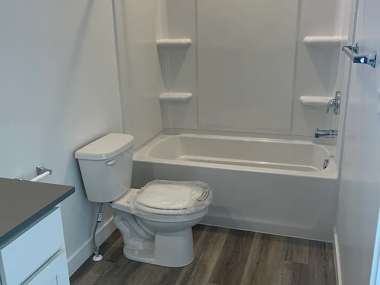 Actual bathroom, non-professional pic