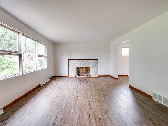4th image of 1924 Tiffany Dr NE