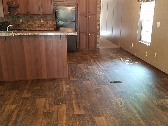 4th image of 1401 N 3rd St Lot 40