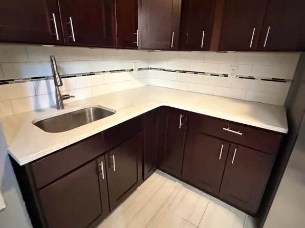 645 Bergen Avenue image 1 of 11