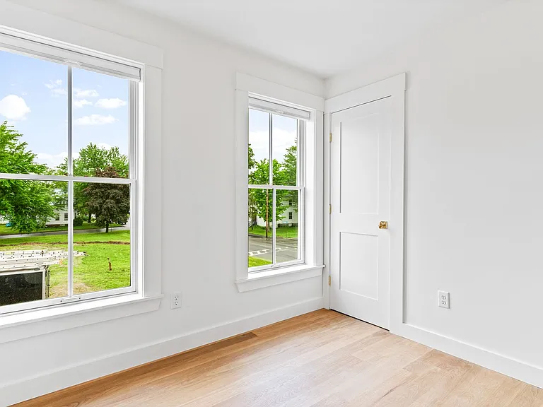 55 Weston Ave — Photo 18