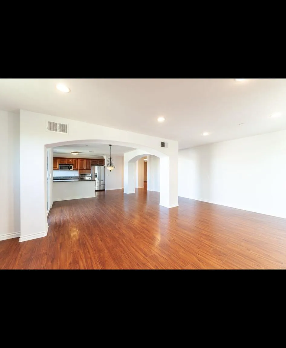 5305 Bellingham Ave — Photo 3