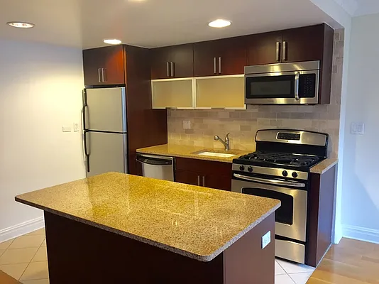 Rented by Stonehenge NYC LLC | media 15