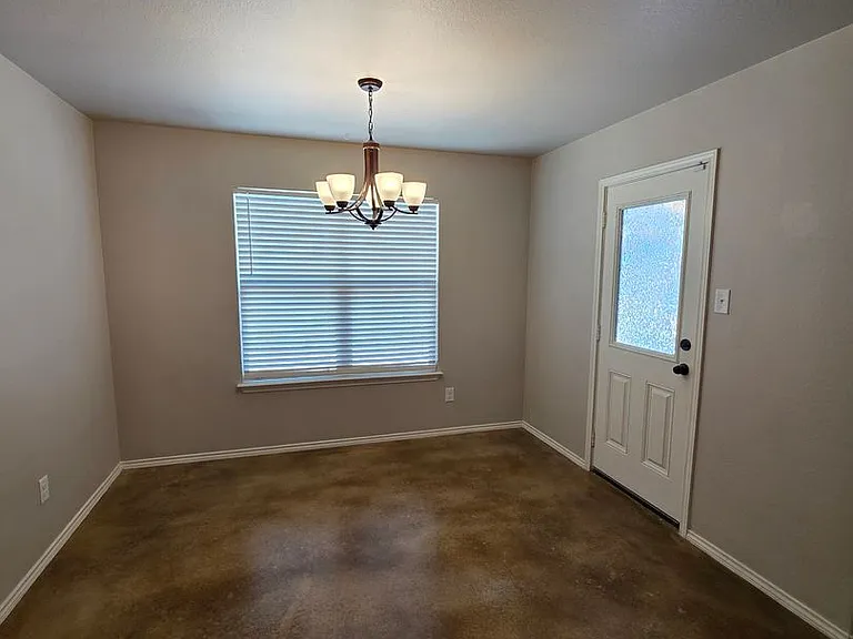 3103 Goblin Dr — Photo 9