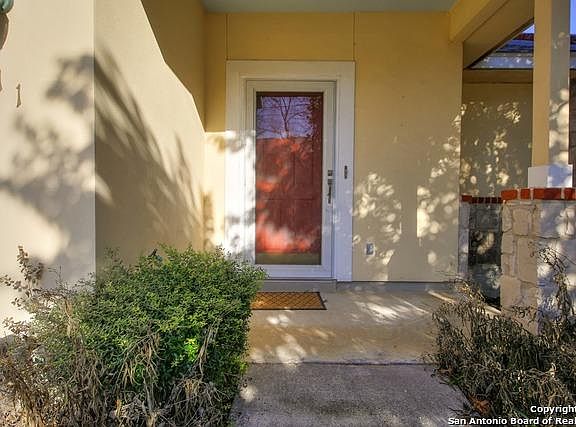 2nd image of 211 Yoalana St